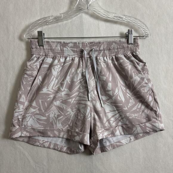 Lululemon Women’s Size 6 Spring Break Away 3" Shorts Shadow Leaf Ivory - Picture 1 of 9